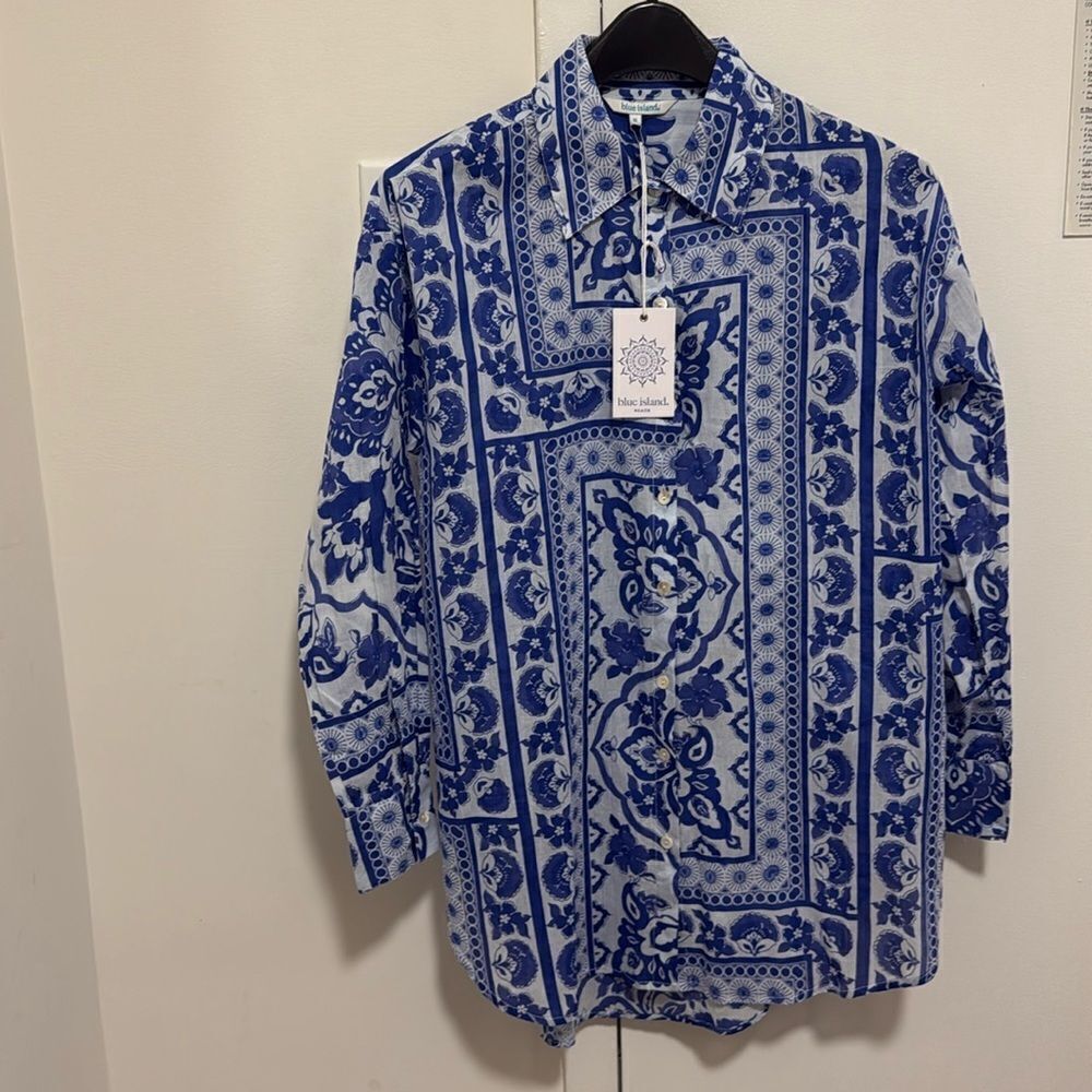 NWT Blue Island Long Sleeve Cotton Coverup Tunic Dress in Blue Floral Print.